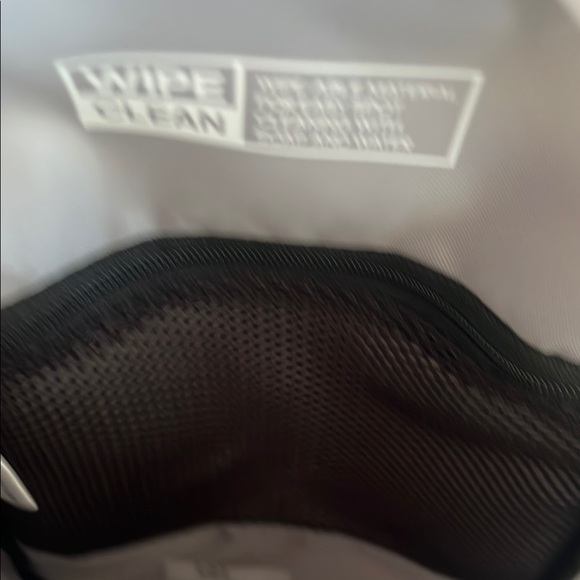 Adidas Tan Belt Bag Sleek Modern Design - Picture 5 of 9